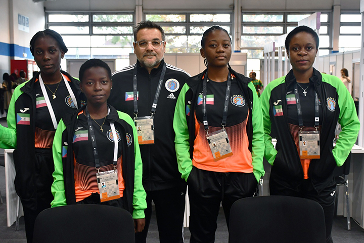 El equipo femenino de Guinea Ecuatorial a  | Foto: Patricia Claros