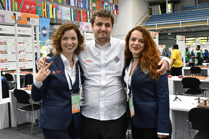 Aquí va otra con Jaime Santos y Marta García  | Foto: Patricia Claros